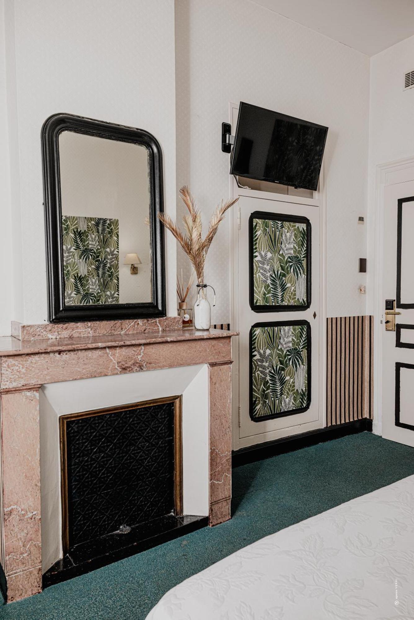 Hotel Moderne Et Pigeon Limoux Zewnętrze zdjęcie