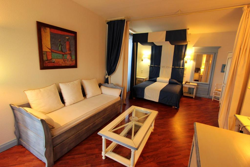 Hotel Moderne Et Pigeon Limoux Zewnętrze zdjęcie