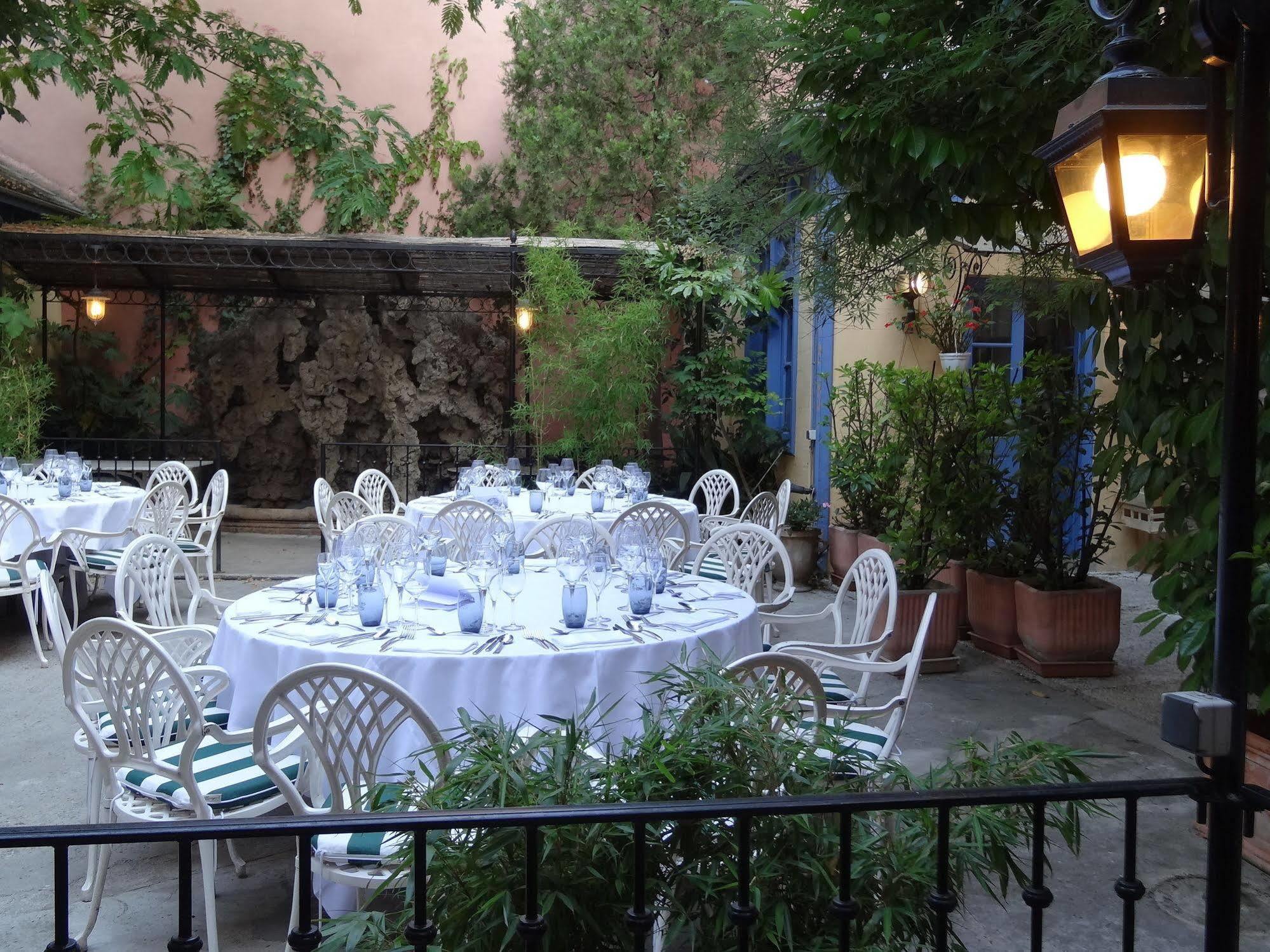 Hotel Moderne Et Pigeon Limoux Zewnętrze zdjęcie